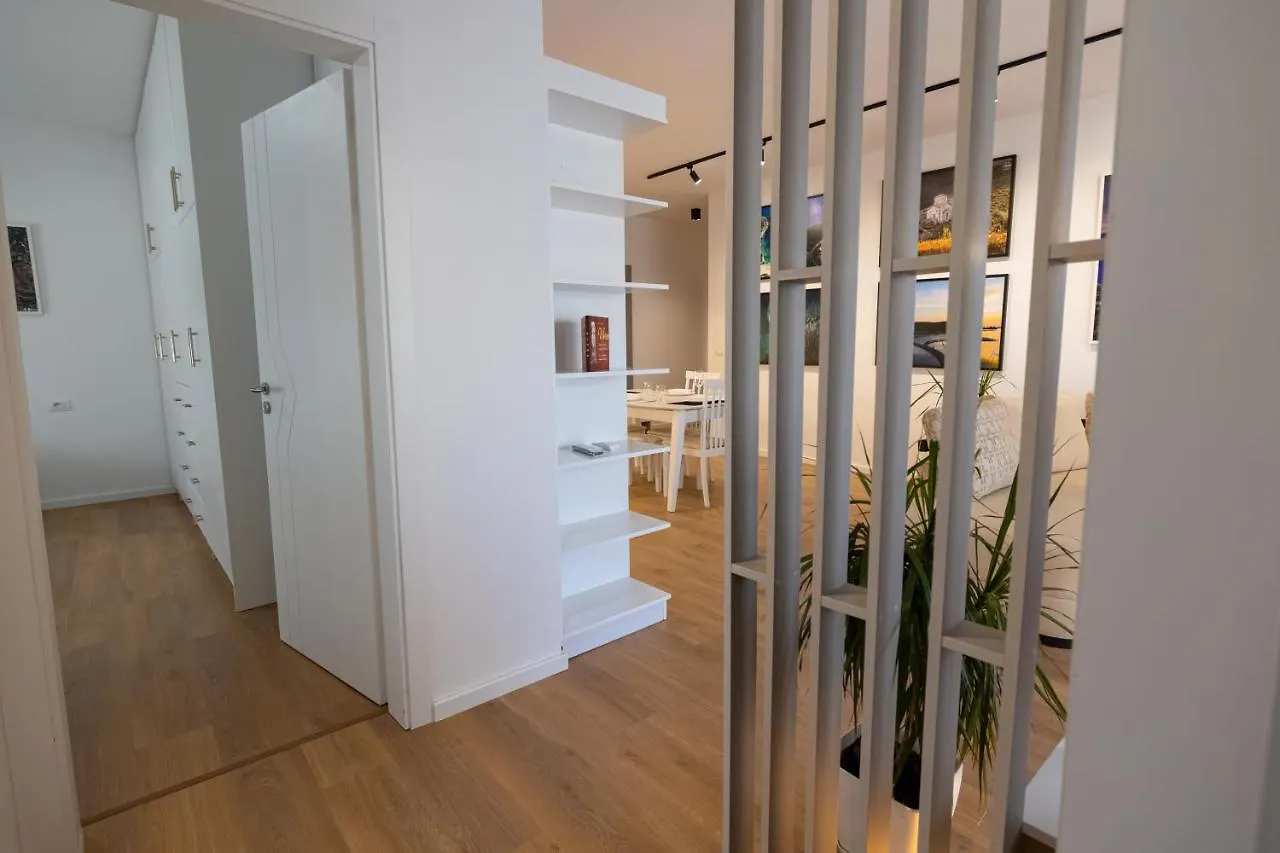 Victoria Lungomare Apartment Vlorë