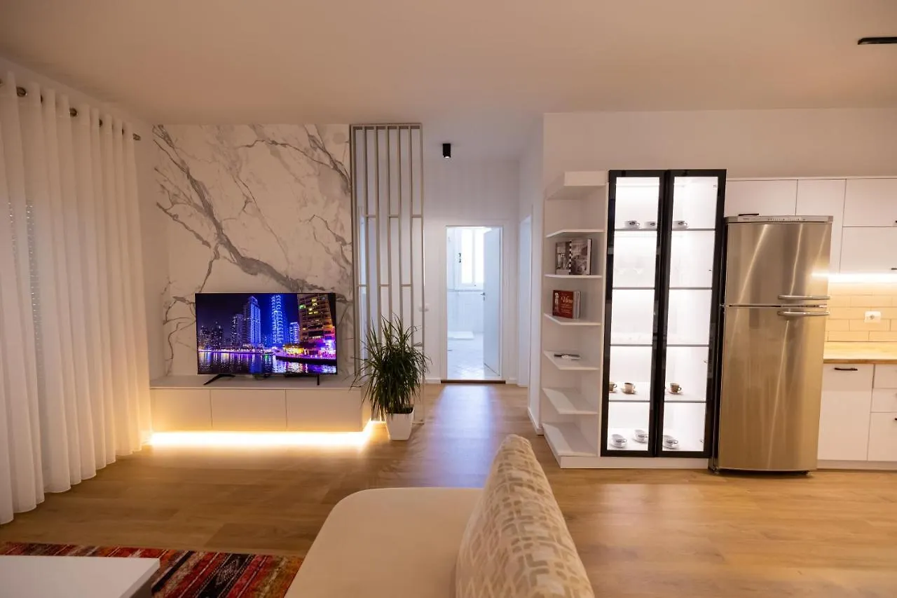 Victoria Lungomare Apartment Vlorë Albania